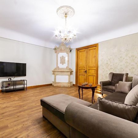 Apartamento Ancient Storie'S Ap 65Sqm Renovated Free Parking Riga Exterior foto